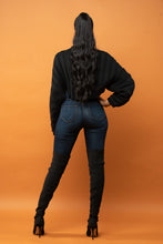 Load image into Gallery viewer, HALLE